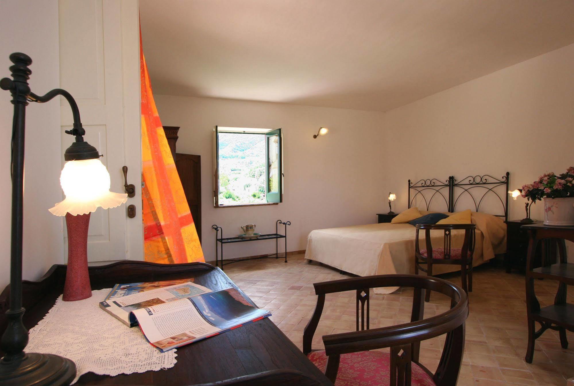 Il Gelso Vacanze Malfa  Luaran gambar